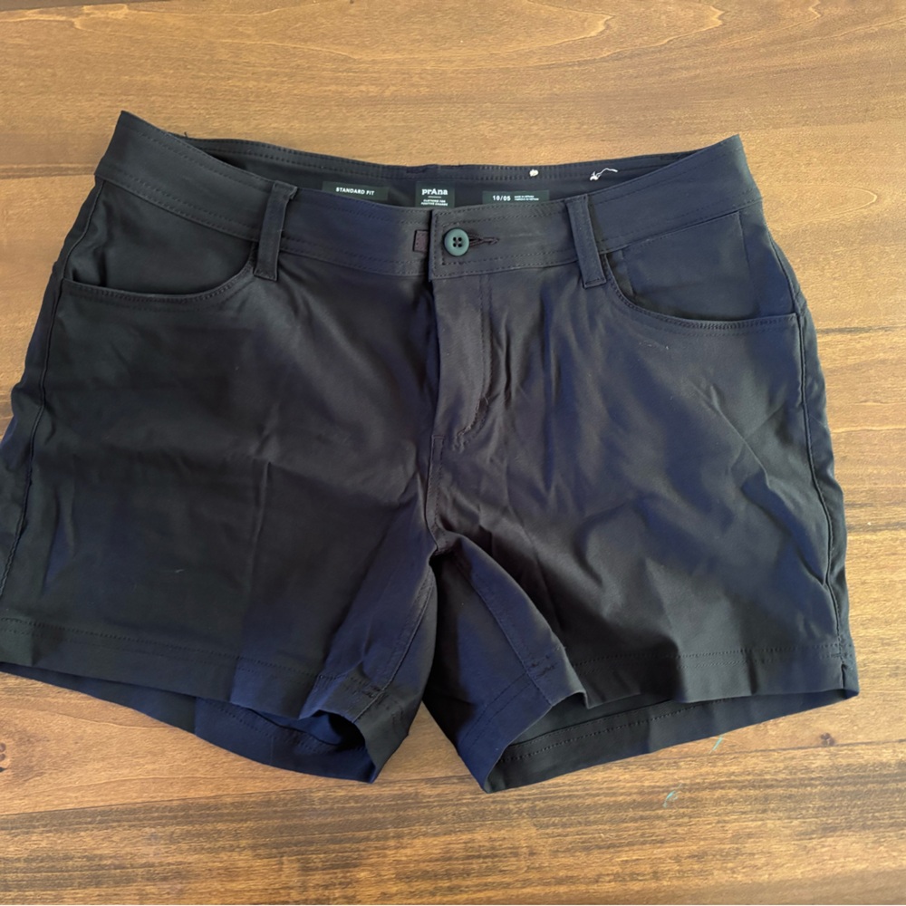 Prana Gray Mid-Waist 5 inch Stretch Shorts